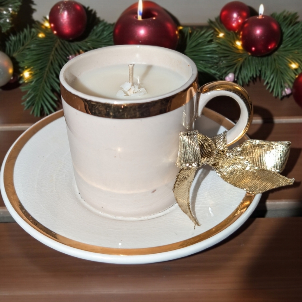 Apple Cinnamon Hand-Crafted Vintage Demetosse Soy Candle